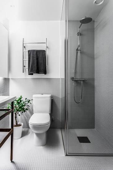 Karmaşadan Uzak Banyolara Ulaşmanın Sırrı: Minimalist Tasarım ve Gömme Sistemler